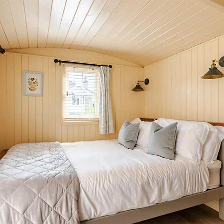 Shepherd'S Hut, Bath Bagian luar foto