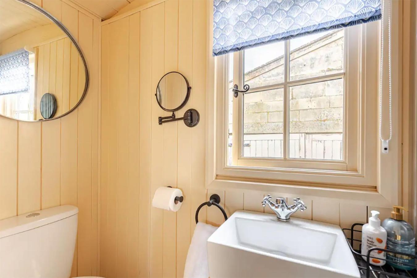 Shepherd'S Hut, Bath Bagian luar foto