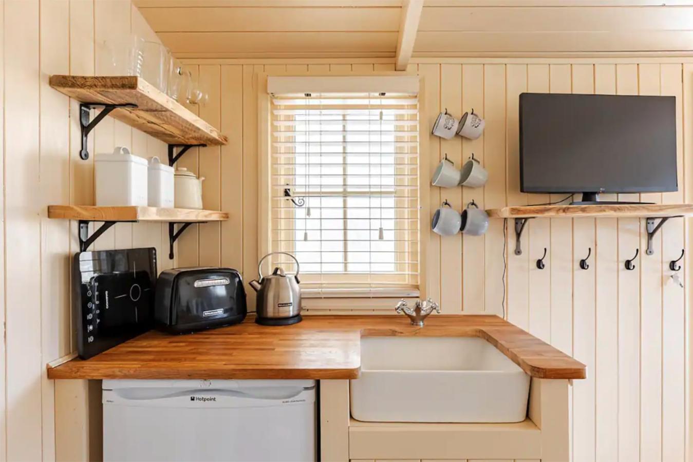 Shepherd'S Hut, Bath Bagian luar foto