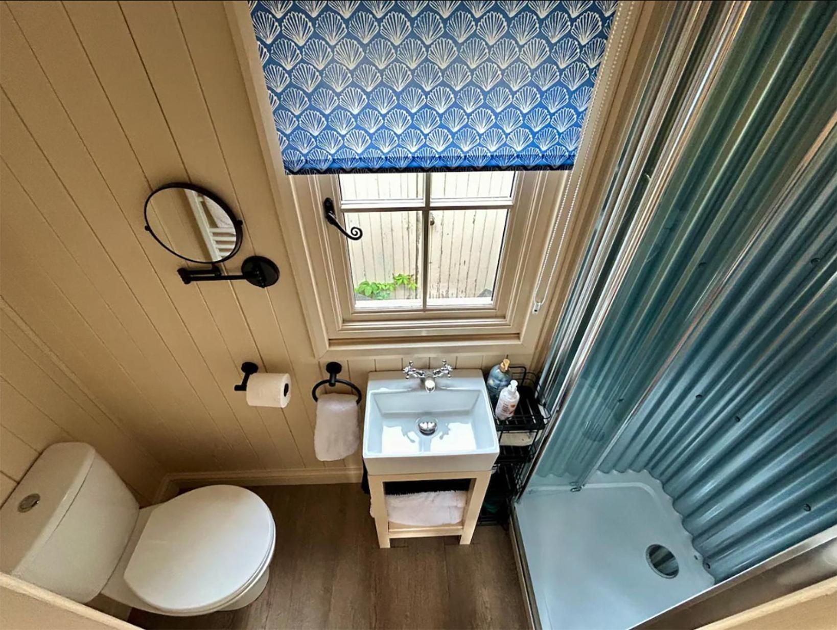 Shepherd'S Hut, Bath Bagian luar foto